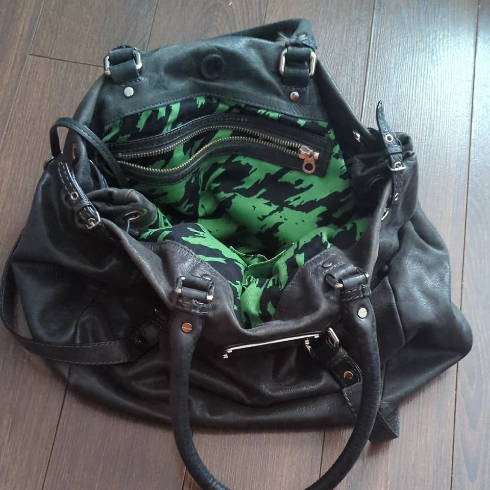 Marc Jacobs Black Tote Bag - Picture 6 of 11